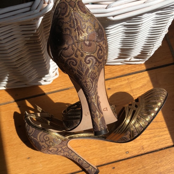 Bebe Heels - Picture 3 of 7